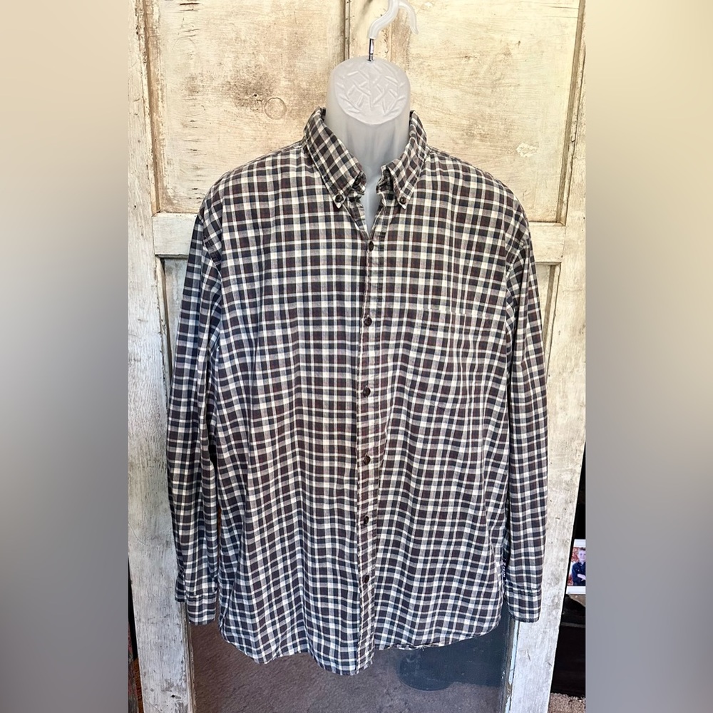 Men’s Chaps Long Sleeve Button Down Shirt!!